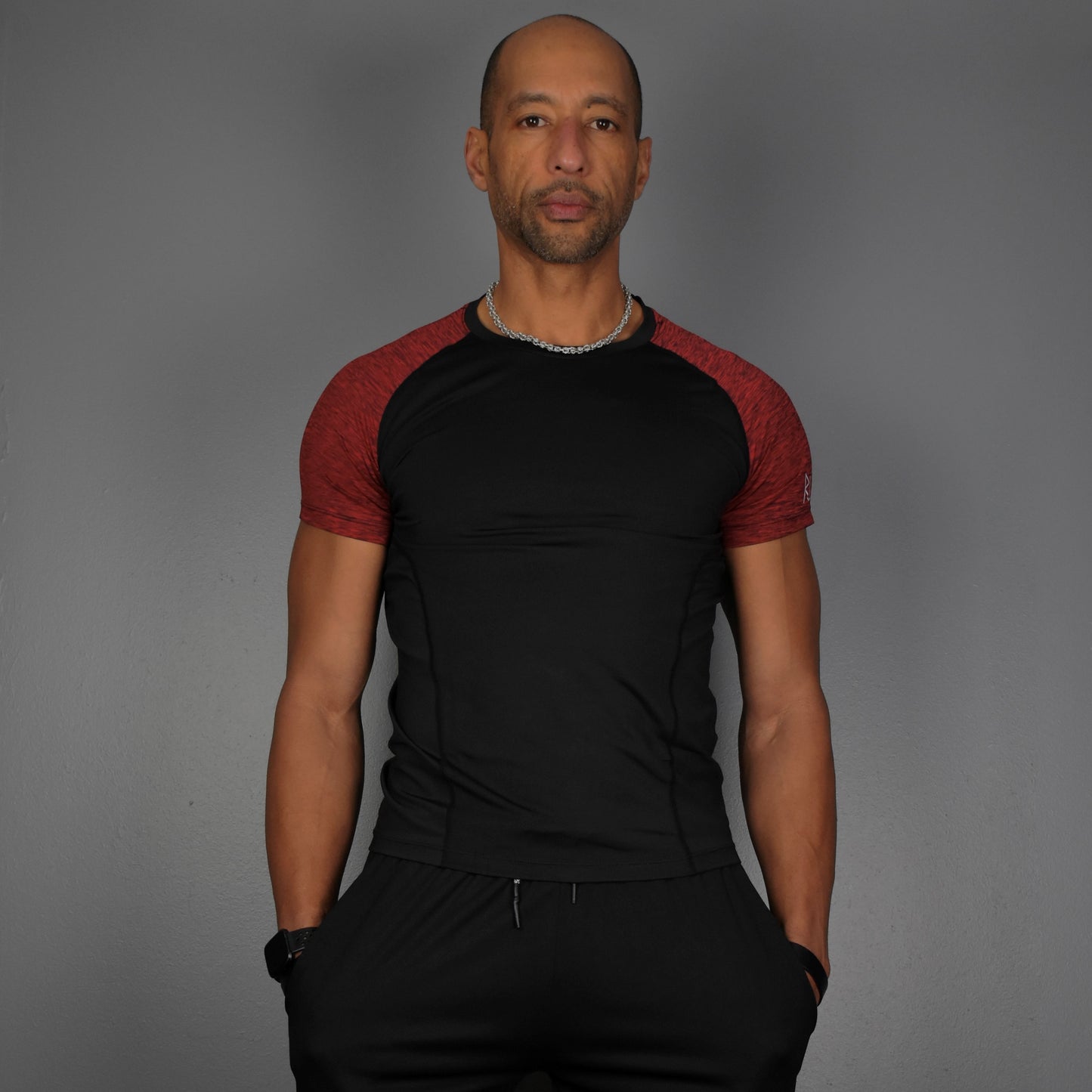 Strength Muscle Fit T-Shirt Black / Red - Classic Logo