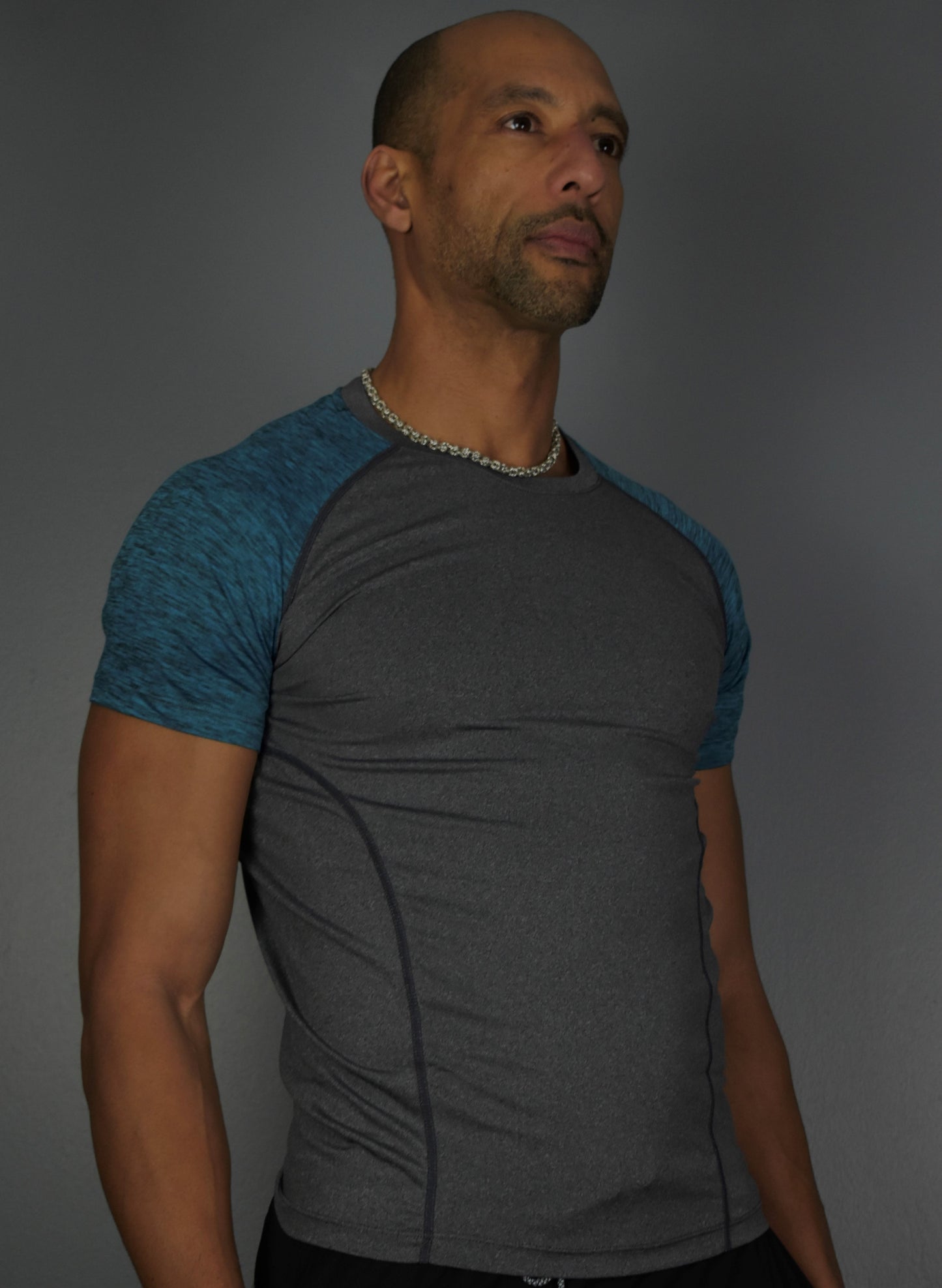 Strength Muscle Fit T-Shirt Grey / Blue - Classic Logo