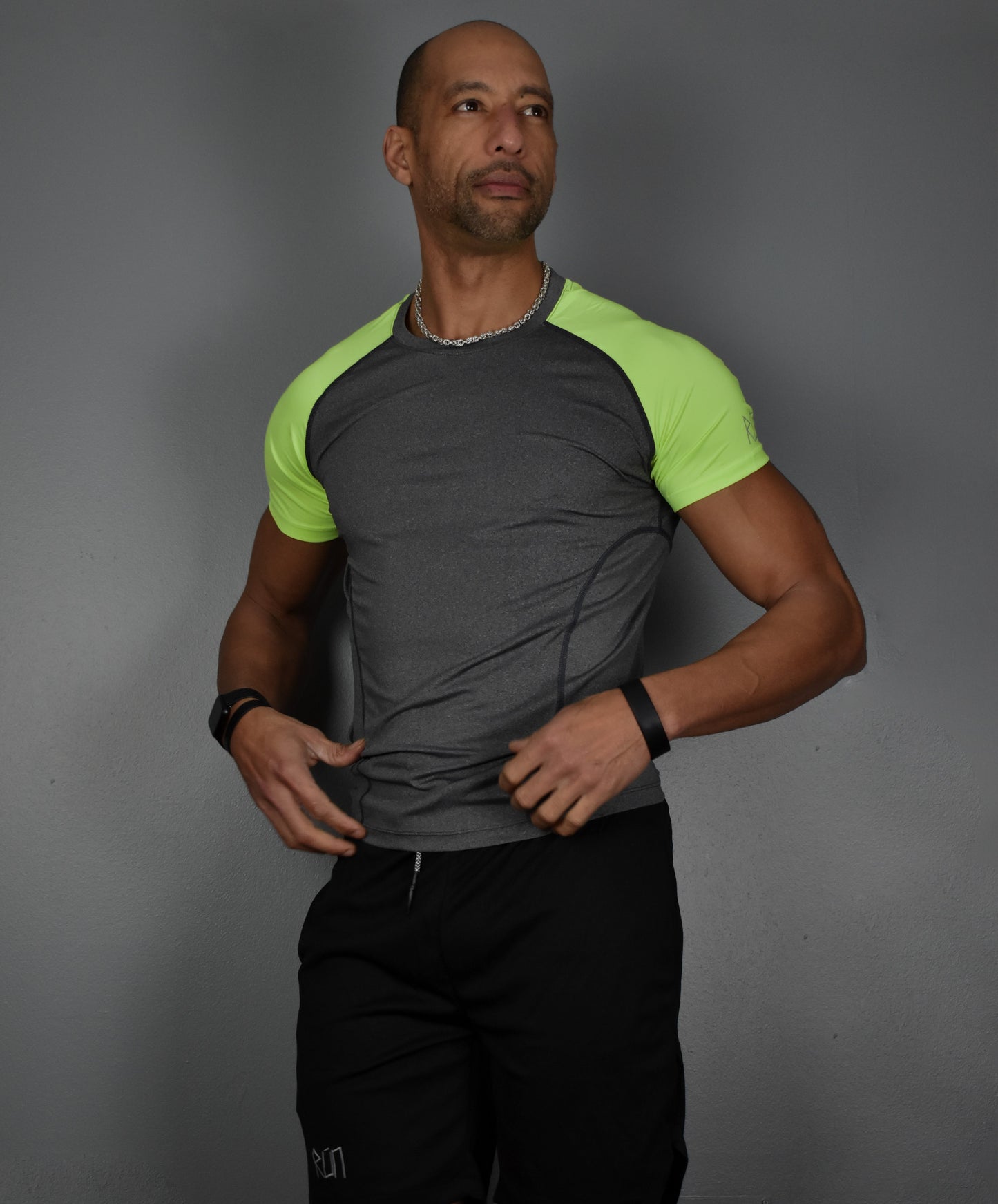 Strength Muscle Fit T-Shirt Grey / Green - Classic Logo